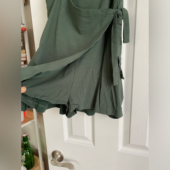 Green PacSun Romper - Picture 3 of 3